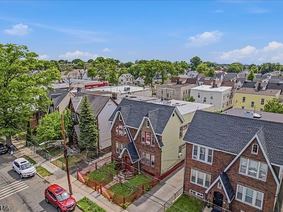 4th image of 200 Eastern Pkwy