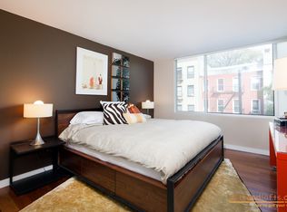 190 Green St APT 301, Brooklyn, NY 11222