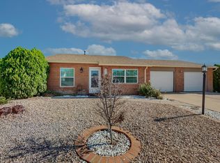 826 Rodeo Loop SE, Rio Rancho, NM 87124