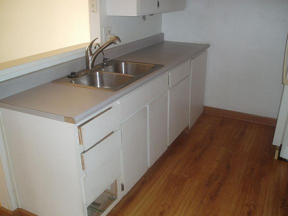 3rd image of 5310 N 33RD Drive #D