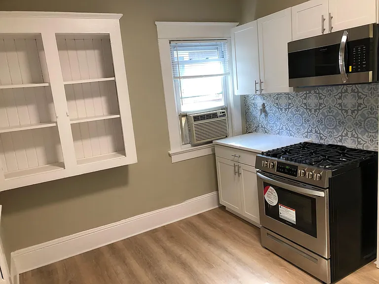 1062 Monroe Dr NE — Photo 8
