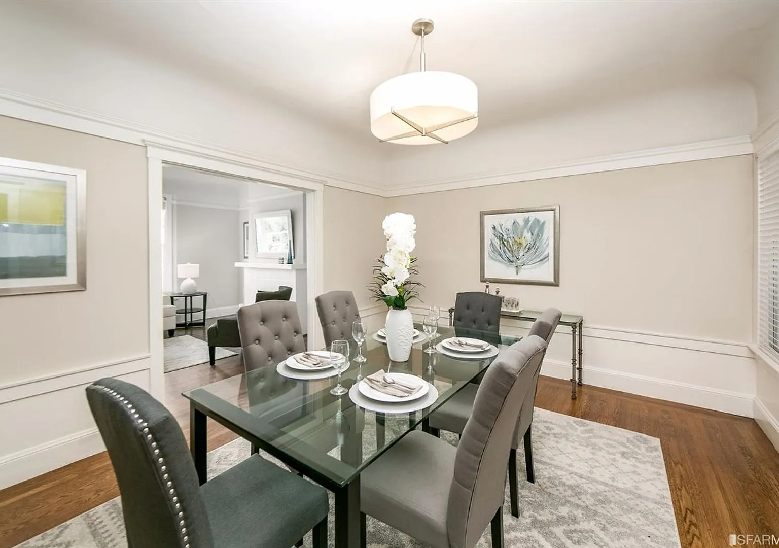 Stuning Condo On Lake Street — Photo 4