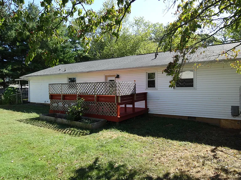 3013 Chestnut View Dr — Photo 2
