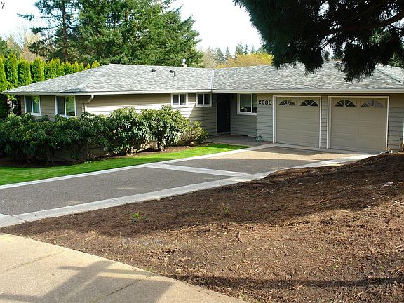 2nd image of 2680 Oregon City Blvd