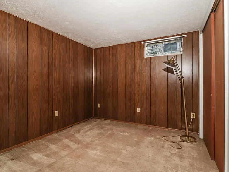 725 Dale St — Photo 21