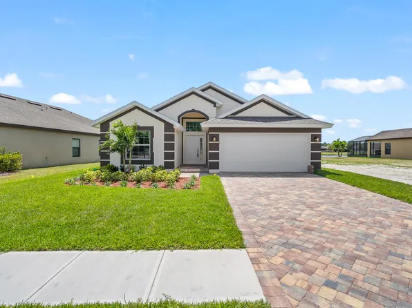 569 Dillard Drive SE, Palm Bay, FL 32909