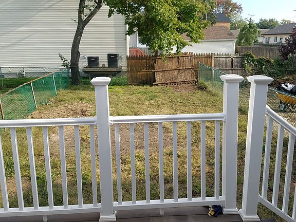 Private fenced in yard