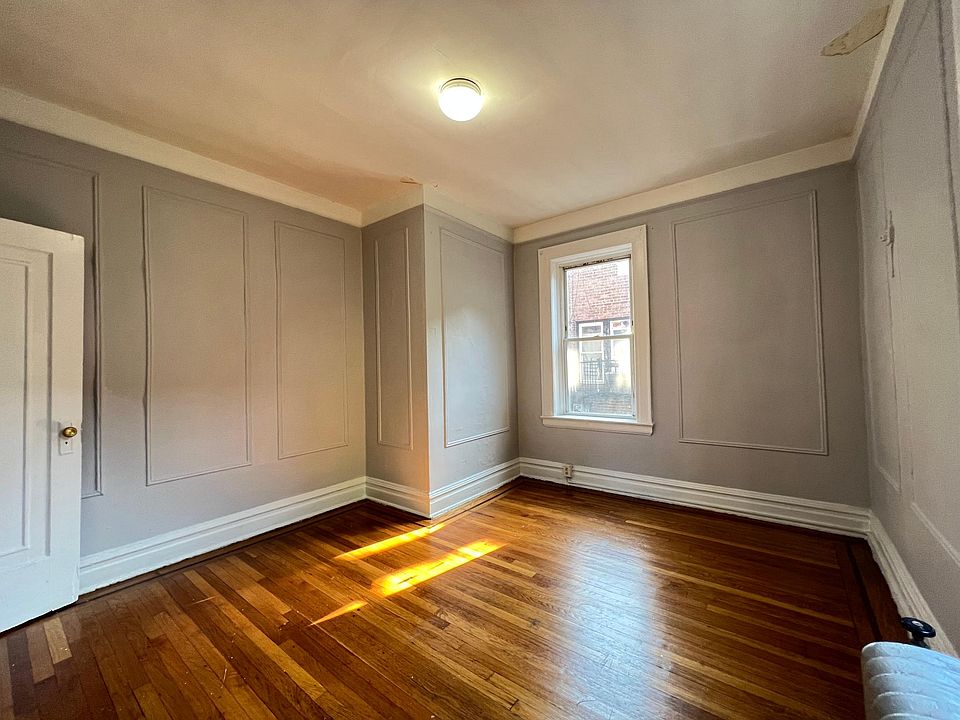 2nd image of 121 Elizabeth Ave #12