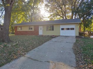 1919 Clare Rd, Lawrence, KS 66046