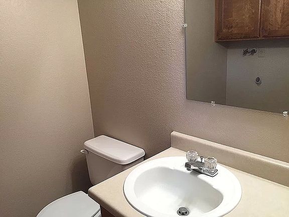 1/2 bath w/ Laundry hook-ups