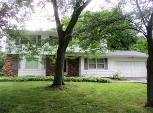 15 Waterford Way, Fairport, NY 14450