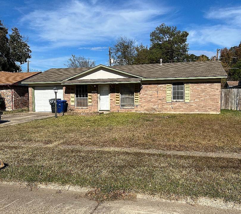 1st image of 3518 Red Bud Ln