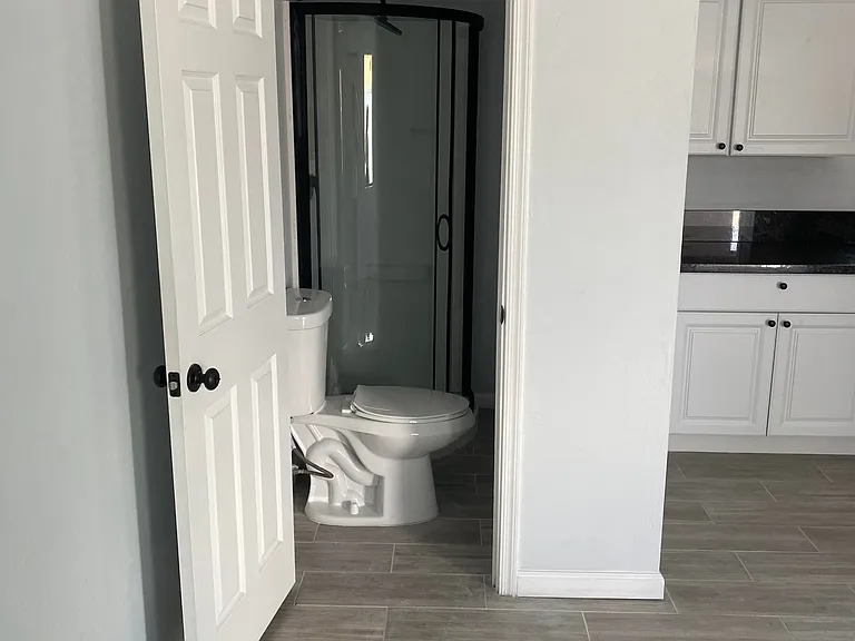105 E Grant Rd — Photo 5