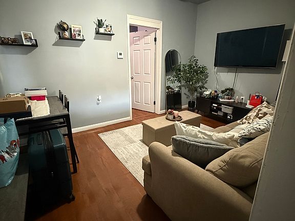 3rd image of 281 Oswald Pl #3C