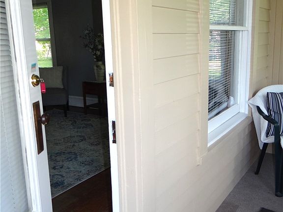 4th image of 319 Bonaview Ave