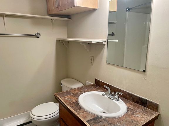 5th image of 126 Water Gate Dr #B