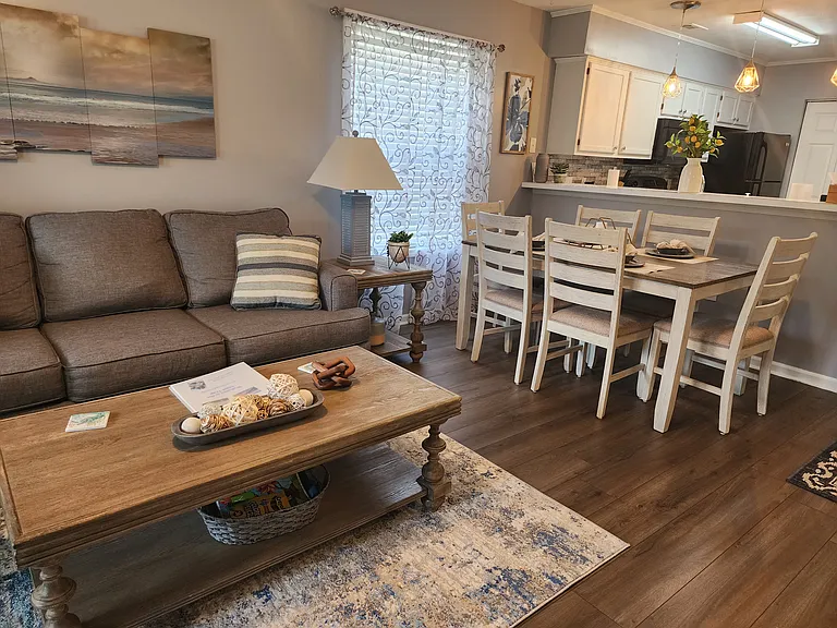 589 Blue River Ct #4C — Photo 5