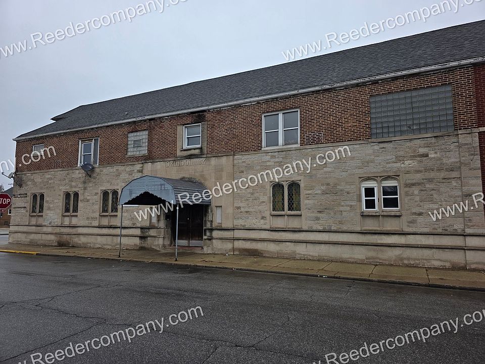 1st image of 4947 Northcote Ave Unit 1R