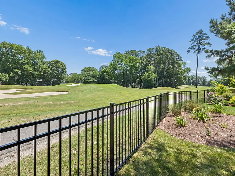 812 E Willow Point Pl — Photo 43