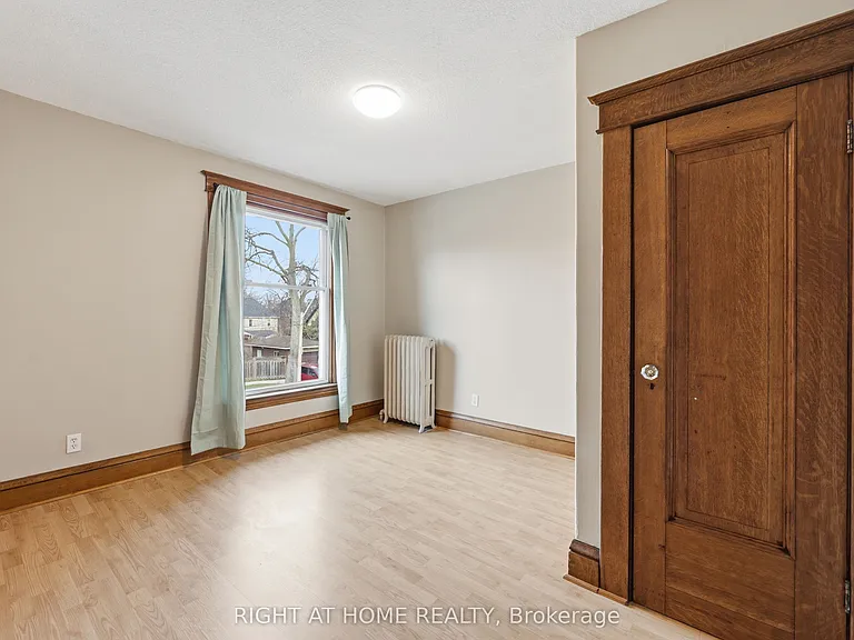 65 Fairholt Rd S #2 — Photo 12