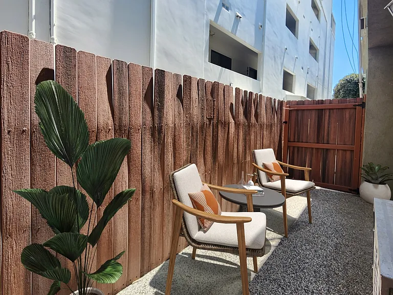 1852 Corinth Ave #5 — Photo 8