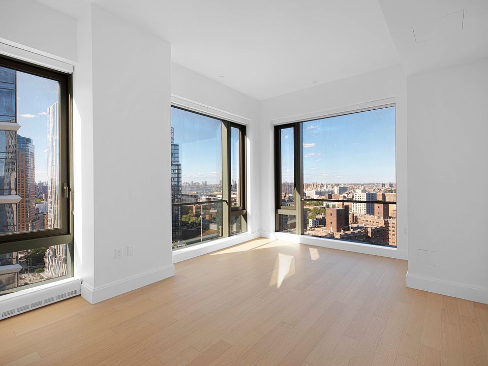 1st image of 10 City Pt APT 24P
