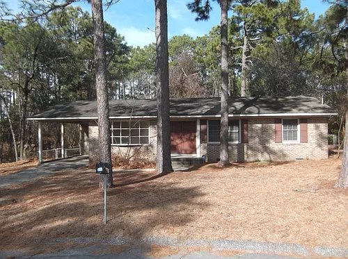 644 Clayton Dr Photo 1