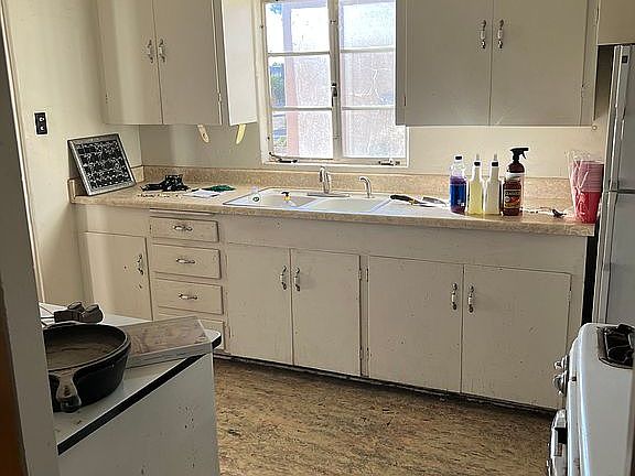 5th image of 1208 Morningside Dr NE
