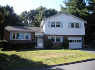 23 Bow Street Ct, Stoneham, MA 02180