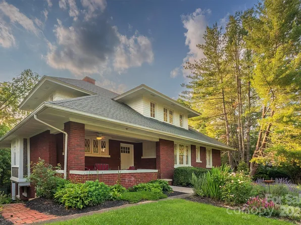 42 Lawrence Pl, Asheville, NC 28801