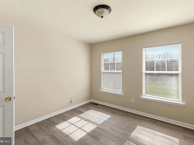 4704 Denview Way — Photo 27
