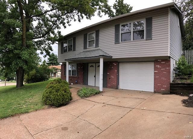 1st image of 12723 Spanish Village Dr