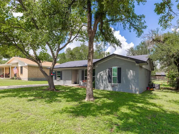 1602 17th St, Brownwood, TX 76801