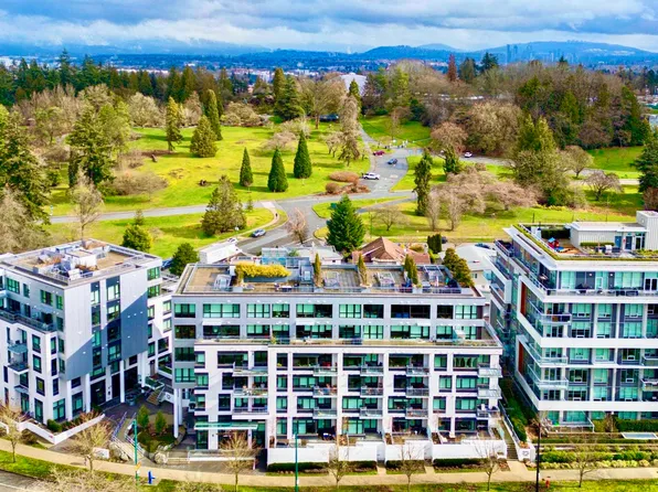 4932 Cambie St #302, Vancouver, BC V5Z 3B2