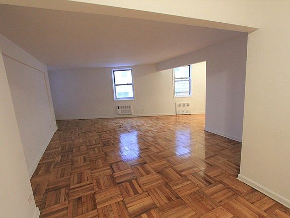 3rd image of 5115 Van Kleeck St APT 2L