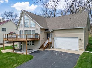 1504 Pier Dr, Davis, IL 61019