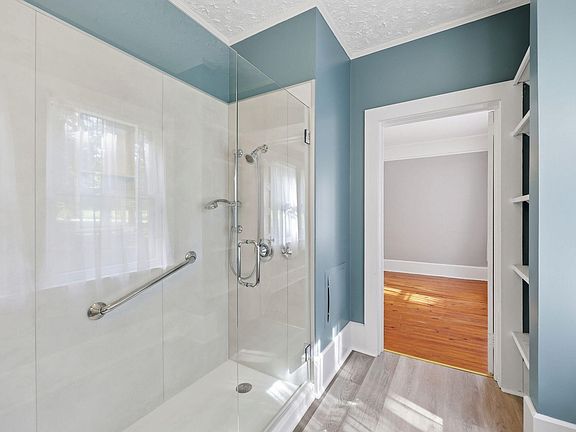 36th image of 439 Lake View Rd