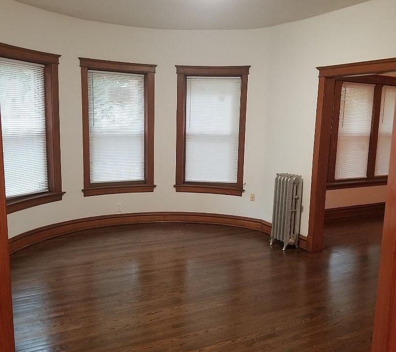 2nd image of 1404 W Olive Ave APT 2E