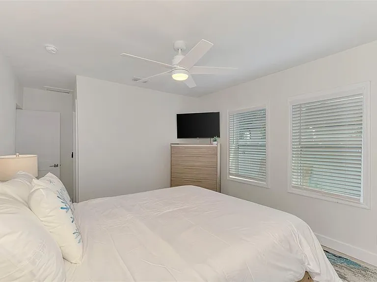 1731 Redwood St — Photo 28