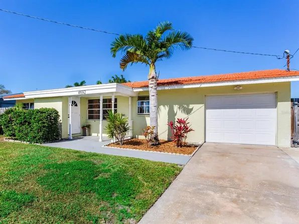4692 Dover St NE, Saint Petersburg, FL 33703