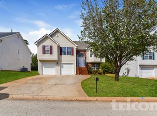 11728 Spring Lake Way, Fayetteville, GA 30215