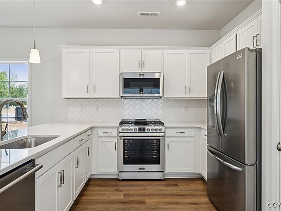 7th image of this home