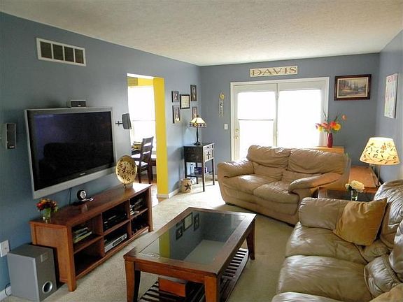 2nd image of 2567 Congress Dr
