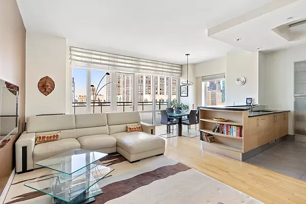 325 5th Ave APT 38B photo 1
