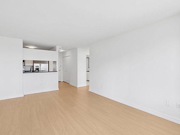 3rd image of 420 W 42nd St APT 26C