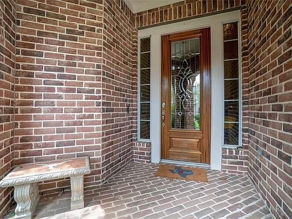 4th image of 2906 Drews Manor Ct