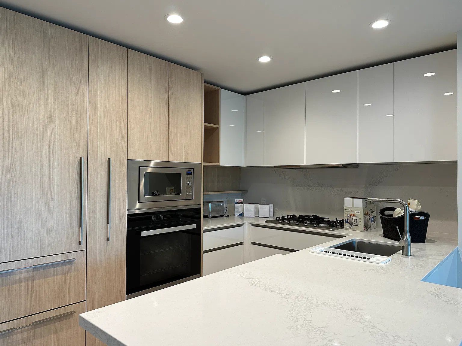 2 bed, 865 sqft, $3,600 — Photo 4