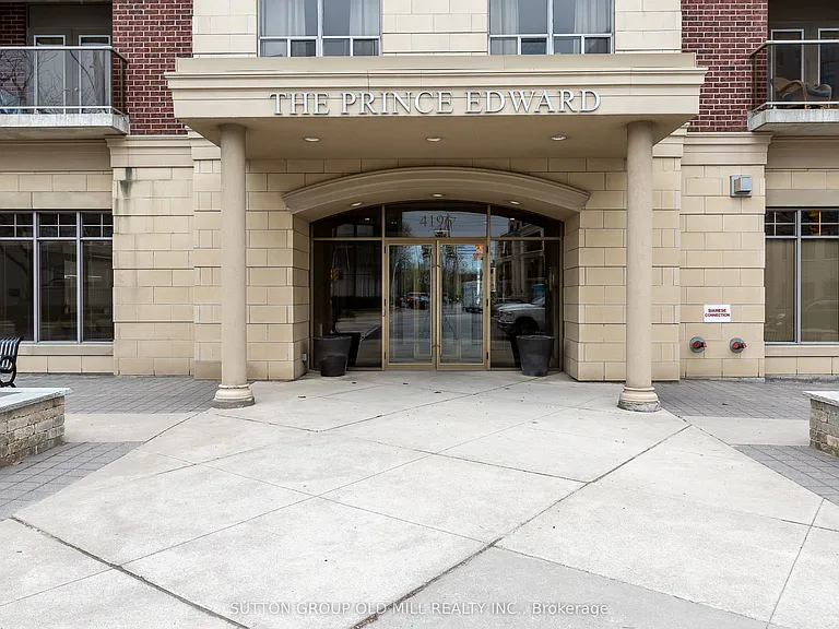 4196 Dundas St W #209 — Photo 4