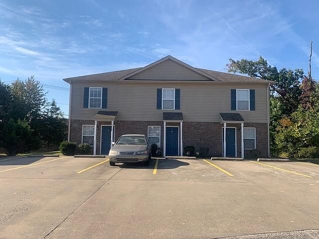 1st image of 822 Oak Arbor Ct APT A