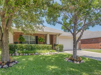 1011 Aviary, Aubrey, TX, 76227